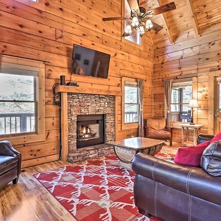 Cozy Cabin With Hot Tub In The Heart Of Pigeon Forge Villa Exterior foto