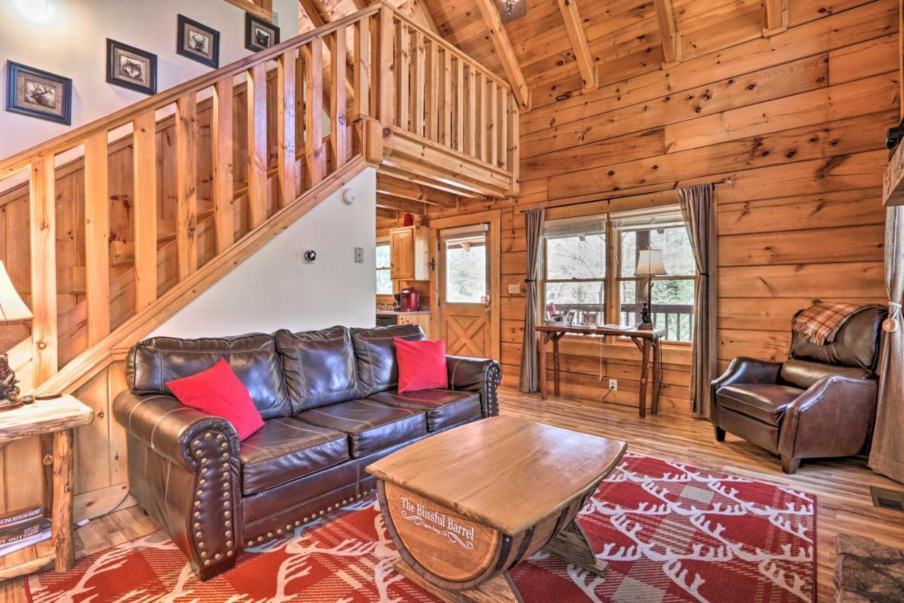 Cozy Cabin With Hot Tub In The Heart Of Pigeon Forge Villa Exterior foto