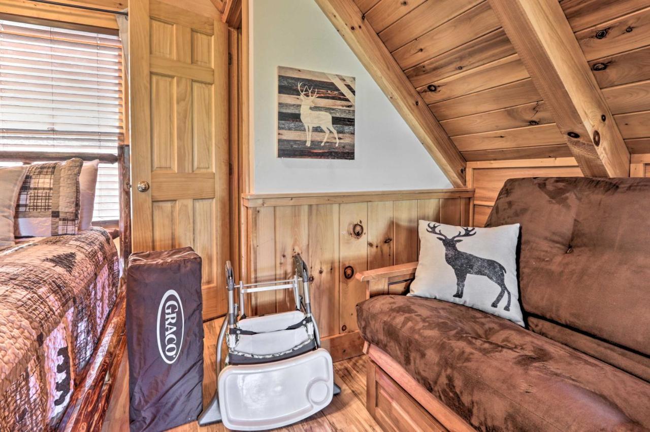 Cozy Cabin With Hot Tub In The Heart Of Pigeon Forge Villa Exterior foto