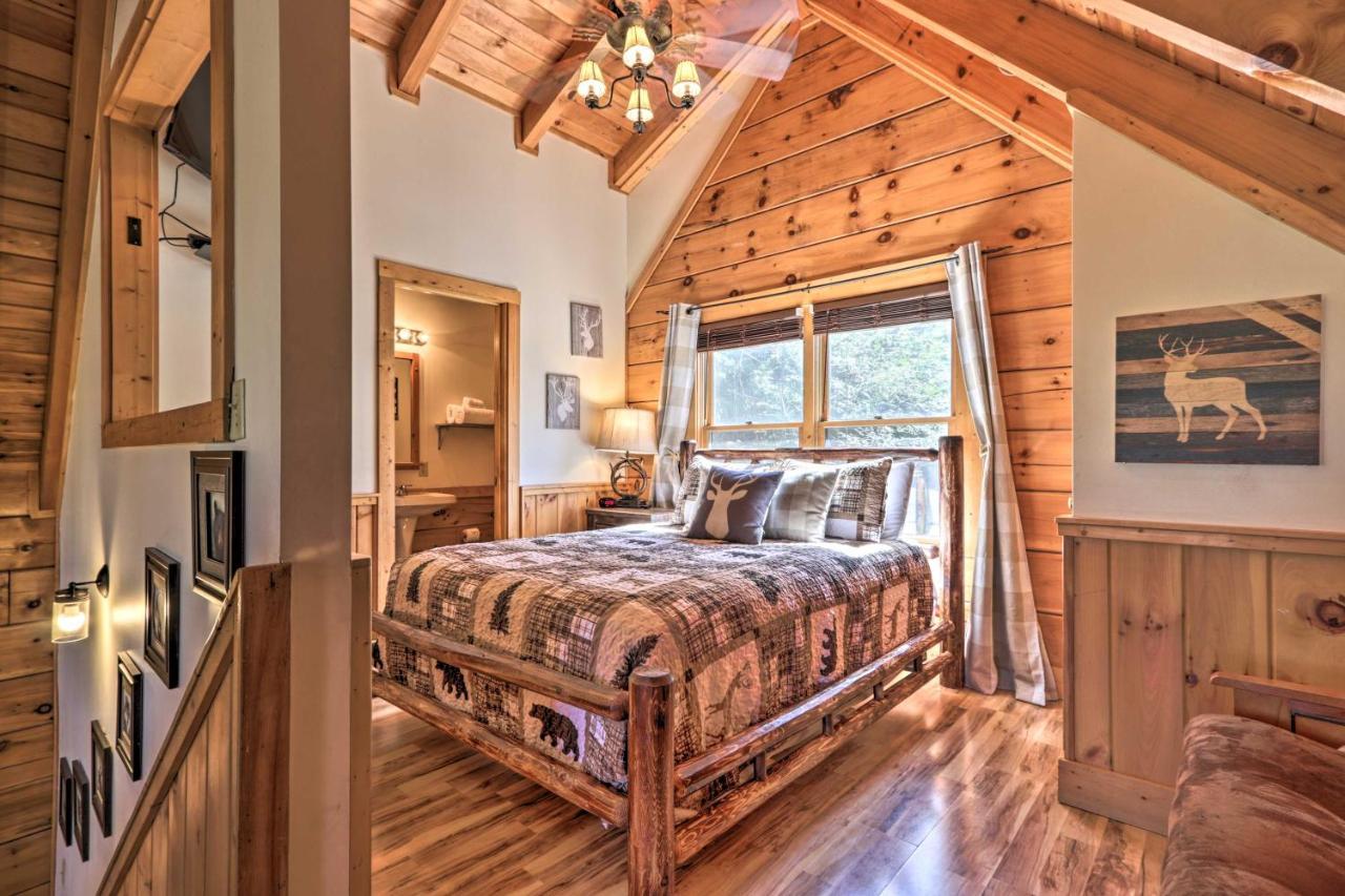 Cozy Cabin With Hot Tub In The Heart Of Pigeon Forge Villa Exterior foto